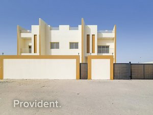 2 bedrooms Villa in Jebel Ali, UAE No. 2430