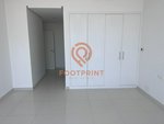 3 bedrooms Apartment in Dubai, UAE No. 24347 - Image 2