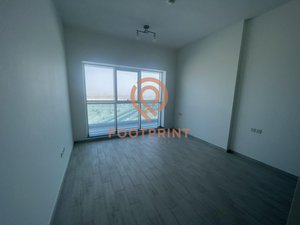 2 bedrooms Apartment in Dubai Science Park, UAE No. 24393