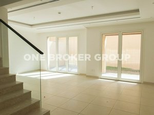 3 bedrooms Villa in Al Barsha, UAE No. 244