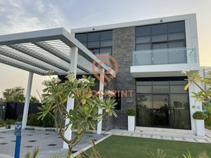 4 bedrooms Villa in Dubai, UAE No. 24421