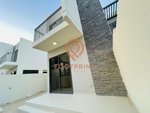 3 bedrooms Villa in Dubai, UAE No. 24436 - Image 2