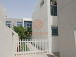 3 bedrooms Townhouse in Dubai, UAE No. 24464 - Image 3