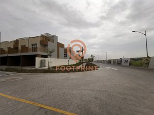 3 bedrooms Townhouse in Dubai, UAE No. 24466