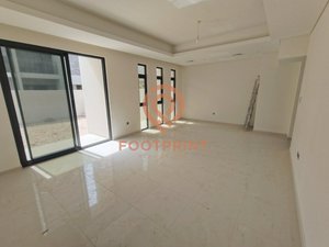 3 bedrooms Townhouse in Dubai, UAE No. 24492