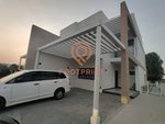 4 bedrooms Townhouse in Dubai, UAE No. 24540 - Image 2