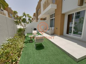 3 bedrooms Townhouse in Dubai, UAE No. 24554