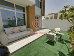 3 bedrooms Townhouse in Dubai, UAE No. 24555 - Image 2