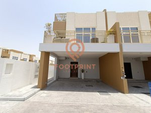 3 bedrooms Townhouse in Dubai, UAE No. 24557