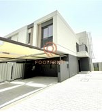 5 bedrooms Villa in Dubai, UAE No. 24560 - villa in Dubai