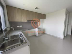 4 bedrooms Villa in Dubai, UAE No. 24561