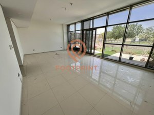 2 bedrooms Apartment in Dubai, UAE No. 24572