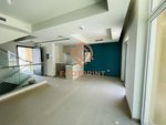 3 bedrooms Townhouse in Dubai, UAE No. 24594 - Image 2