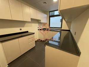 3 bedrooms Townhouse in Dubai, UAE No. 24609