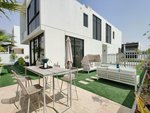 6 bedrooms Townhouse in Dubai, UAE No. 24692 - townhouse in Dubai