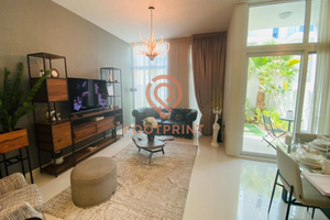 4 bedrooms Townhouse in Dubai, UAE No. 24700