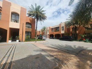 4 bedrooms Villa in Abu Dhabi Gate City, UAE No. 25062
