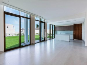 4 bedrooms Villa in Abu Dhabi, UAE No. 25781