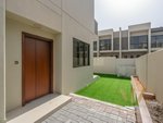 3 bedrooms Townhouse in Dubai, UAE No. 25905 - Image 2