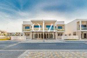 3 bedrooms Townhouse in Yas Island, UAE No. 25991