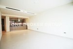 1 bedroom Apartment in Dubai, UAE No. 261 - Image 17