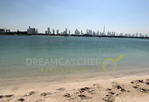 1059.09m² Land in Jumeirah, UAE No. 2626