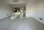 2 bedrooms Townhouse in Al Salam Street, UAE No. 26463 - Image 4