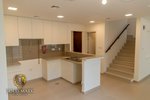 3 bedrooms Townhouse in Town Square, UAE No. 26609 - Image 8