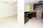 2 bedrooms Building in Al Reem Island, UAE No. 2674 - Image 6