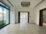 5 bedrooms Villa in Yas Island, UAE No. 26851 - Image 2