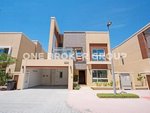 4 bedrooms Villa in Al Barsha, UAE No. 270 - villa in Dubai