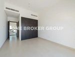 4 bedrooms Villa in Al Barsha, UAE No. 270 - Image 7