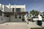 3 bedrooms Townhouse in Dubai, UAE No. 27631 - Image 2