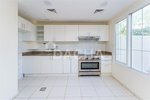 2 bedrooms Villa in Dubai, UAE No. 27676 - Image 5