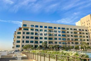 3 bedrooms Apartment in Dubai, UAE No. 27705