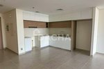 2 bedrooms Apartment in Dubai, UAE No. 27731 - Image 3