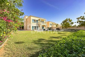 2 bedrooms Villa in Jumeirah Village Circle, UAE No. 27811