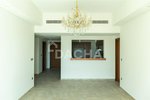 2 bedrooms Apartment in Palm Jumeirah, UAE No. 27814 - Image 2