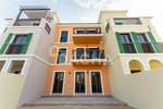 3 bedrooms Townhouse in Jumeirah, UAE No. 27955 - townhouse in Dubai