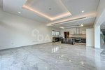 5 bedrooms Villa in Dubai, UAE No. 27979 - villa in Dubai