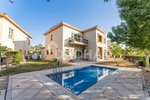 4 bedrooms Villa in Dubai, UAE No. 27996 - Image 2