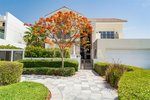 5 bedrooms Villa in Dubai, UAE No. 27998 - Image 2