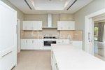 5 bedrooms Villa in Dubai, UAE No. 27998 - Image 4