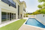 4 bedrooms Villa in Dubai, UAE No. 27999 - Image 2