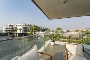 3 bedrooms Apartment in Dubai, UAE No. 28002