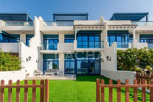 5 bedrooms Villa in Palm Jumeirah, UAE No. 28006