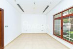 5 bedrooms Villa in Jumeirah Islands, UAE No. 28024 - Image 4