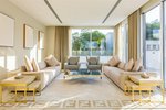 6 bedrooms Villa in Emirates Hills, UAE No. 28031 - Image 4