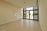 6 bedrooms Villa in Dubai, UAE No. 28033 - Image 24