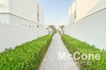 4 bedrooms Townhouse in Dubai Land, UAE No. 28253 - Image 4